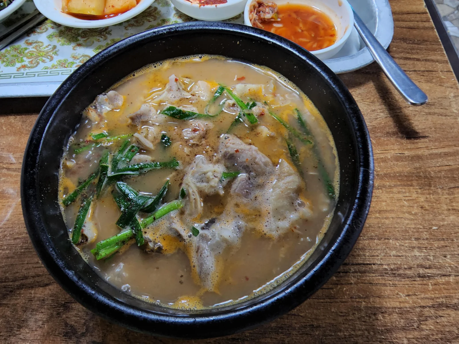 한림매일시장 안 보람순대국밥의 섞어 순대국밥 한 그릇